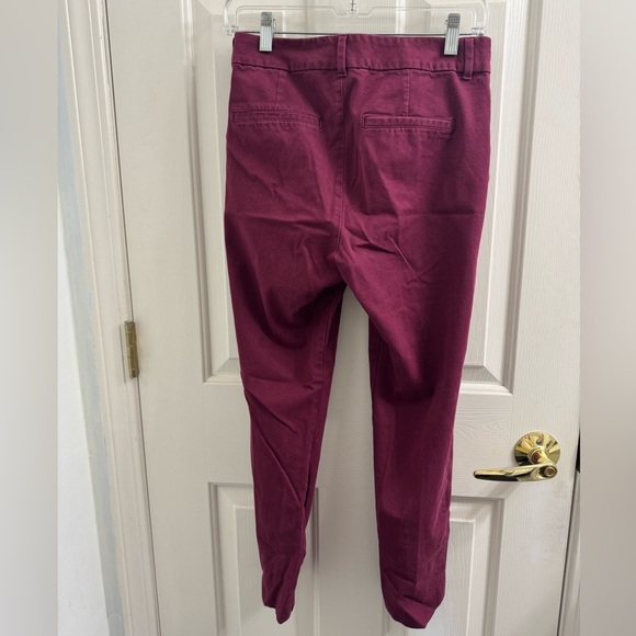 Old Navy High-Rise Pixie Burgundy Pants - Picture 4 of 6